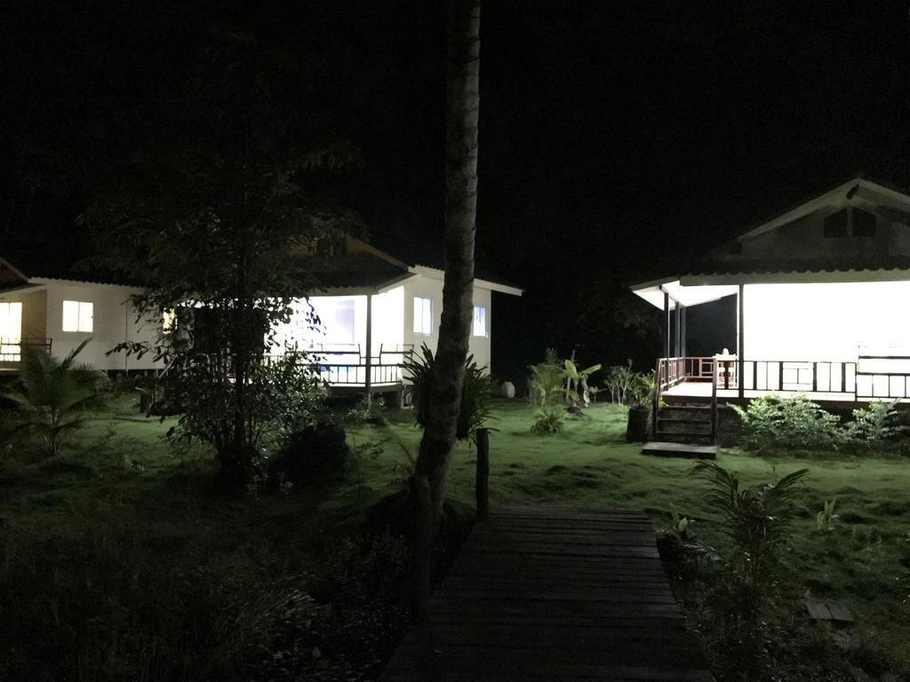 Hotel Baan Phuean Koh Kood Ko Kut Esterno foto
